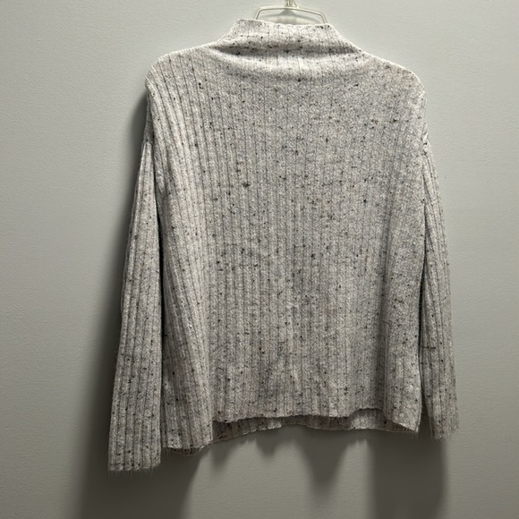 Old Navy Speckle Mock Neck Sweater size M - Picture 5 of 6